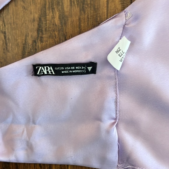 LIKE NEW Zara Satin Lavender Top Size XS - Picture 4 of 5